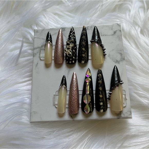 Black Punk Style “Virgo” Press On Nail Set - Picture 1 of 4